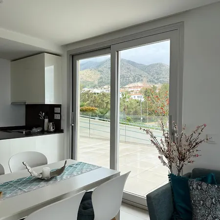 Happy Travel Panoramica * Fuengirola