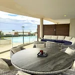 Happy Travel Panoramica Апартаменти *