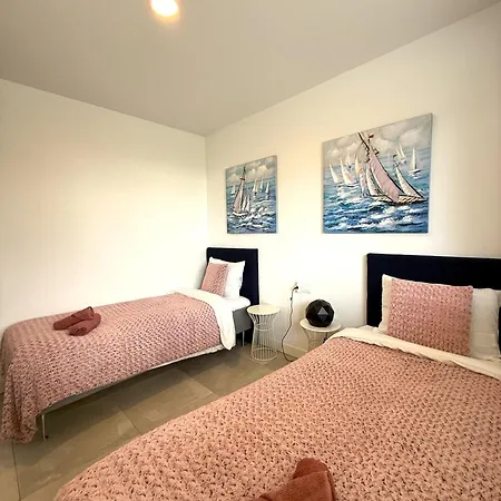 Happy Travel Panoramica דירה פואנגירולה